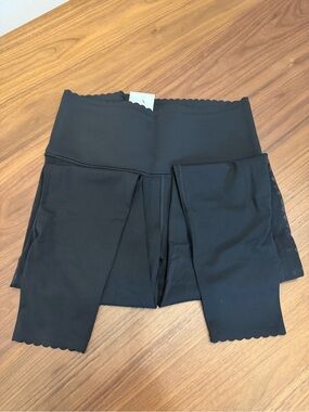 Victoria Secret Black Scallop M Short - NWT